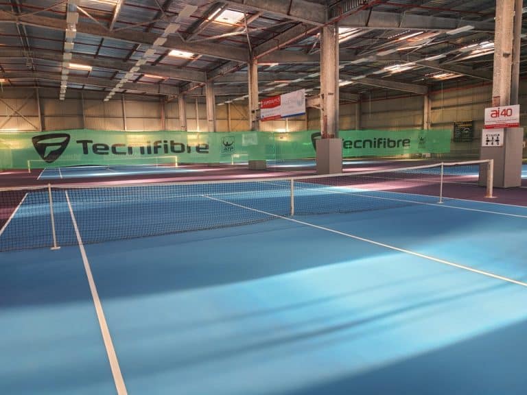 Terrains tennis couverts
